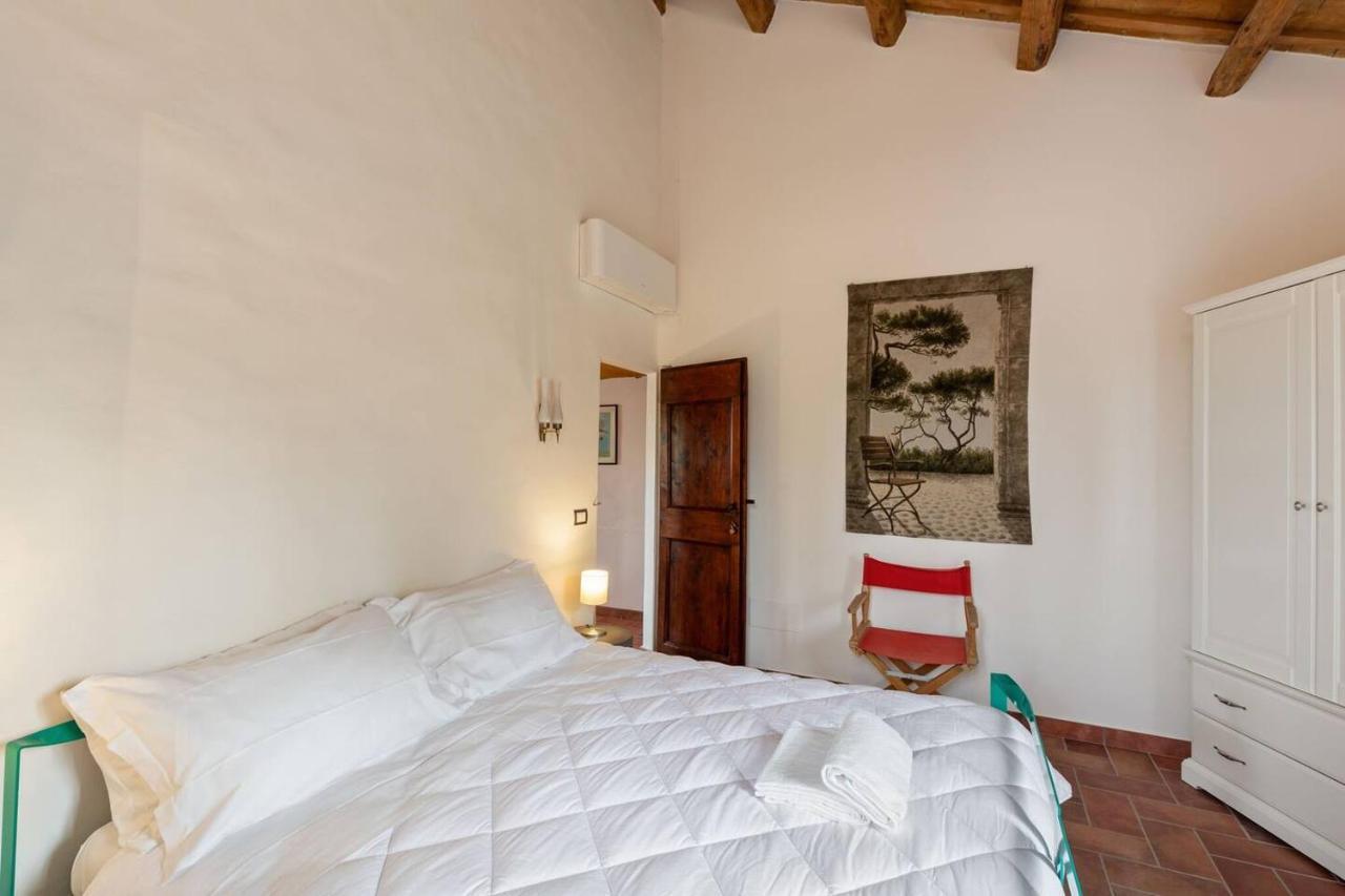 Grande Villa Storica Per Vacanze Con Giardino Privato E Piscina Ostra Екстер'єр фото