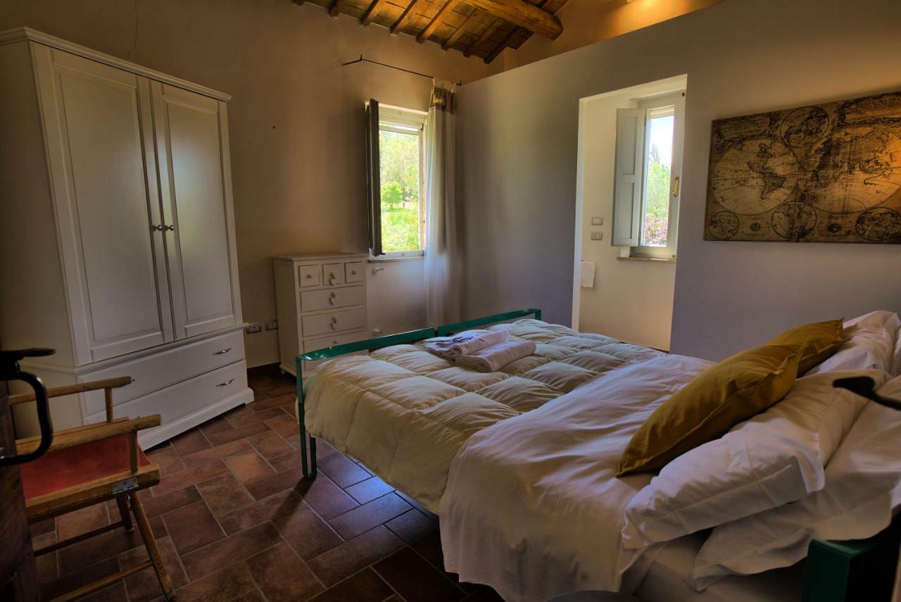 Grande Villa Storica Per Vacanze Con Giardino Privato E Piscina Ostra Екстер'єр фото